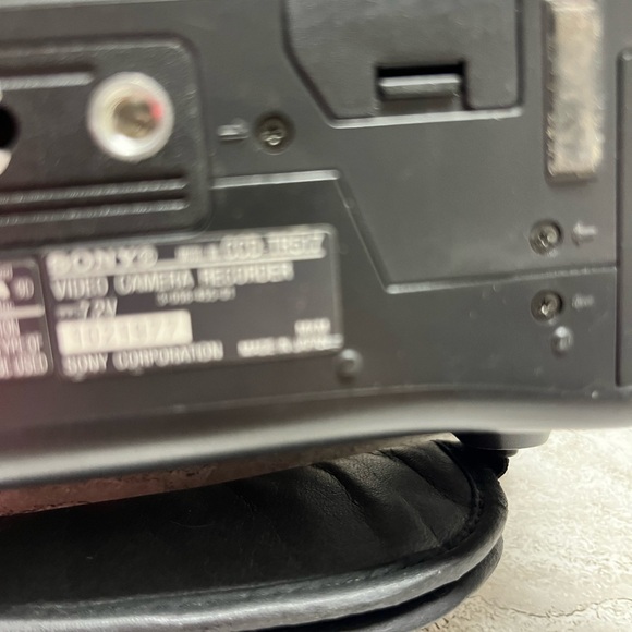 Vintage Antique Sony Camcorder - Picture 7 of 8